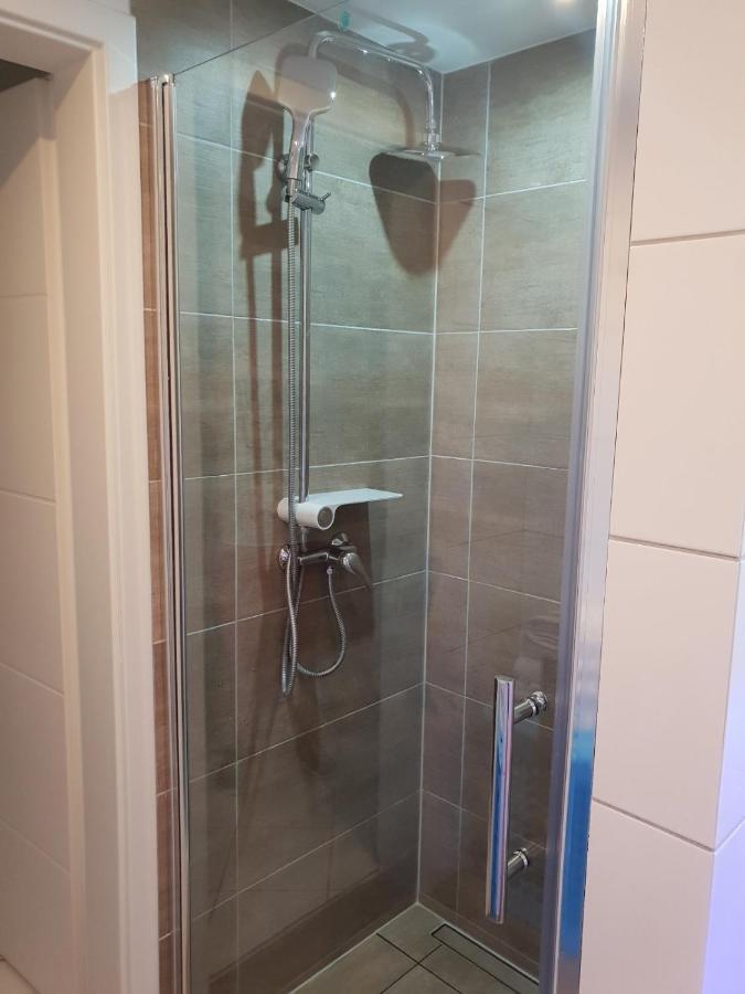 Mainzimmer Business Appartment - Monteurwohnung Mit Burgblick Вертхайм Екстериор снимка